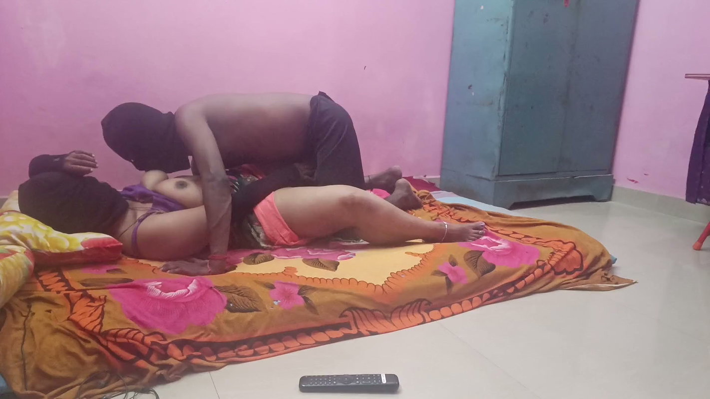 Saree Aunty Tamil Hot Sex