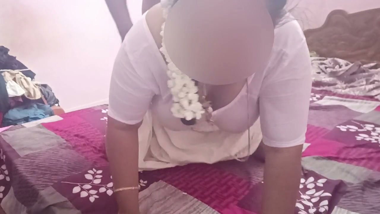 Sexy Cheating South Indian Aunty in Wet Blouse and Peticoat Rough Doggy Style Sex