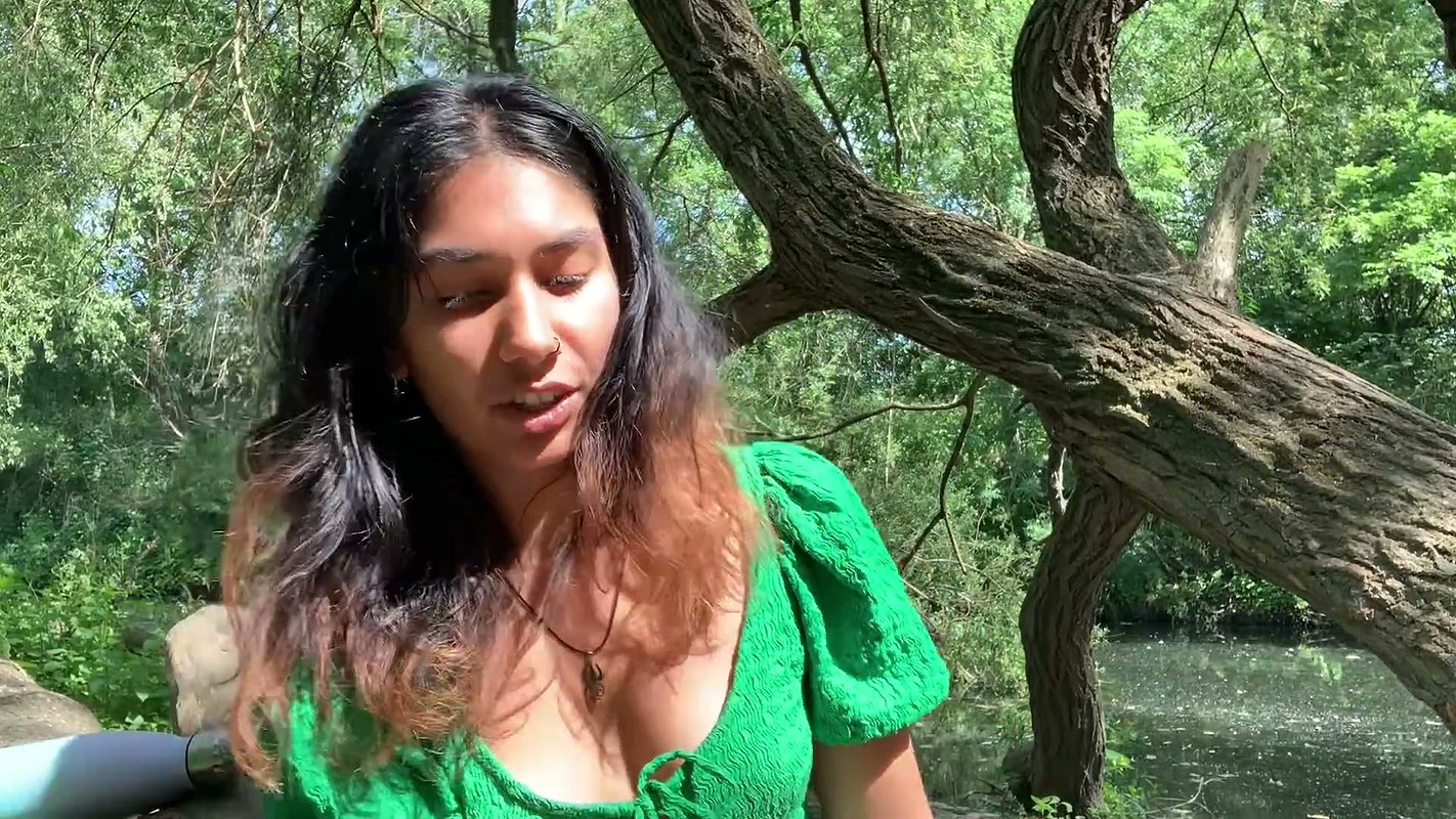 Braless Yoga (2)2