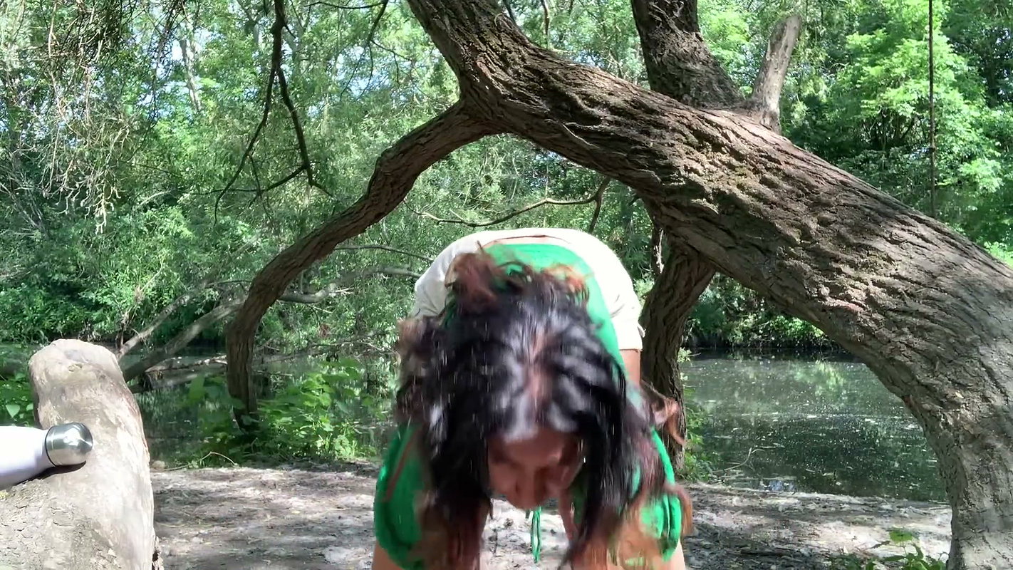 Braless Yoga (2)2