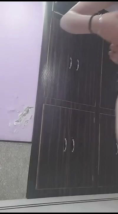 Desi college girl show her beautiful things (2)2