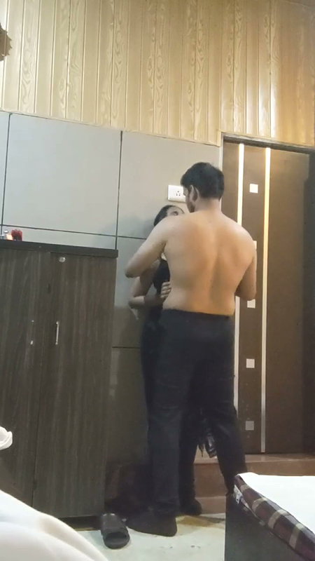 Desi Lovers Blowjob & Standing Fuck (2)2