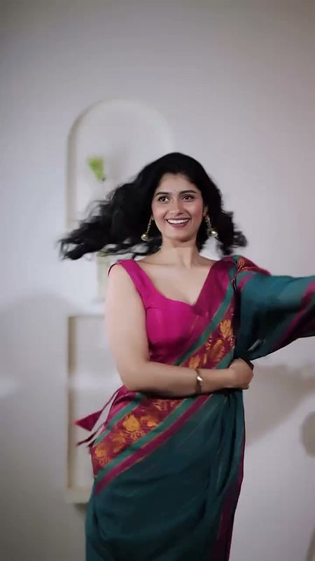 GLAM BABE SENSUOUS SEXY BACKLESS IN SAREE (2)2
