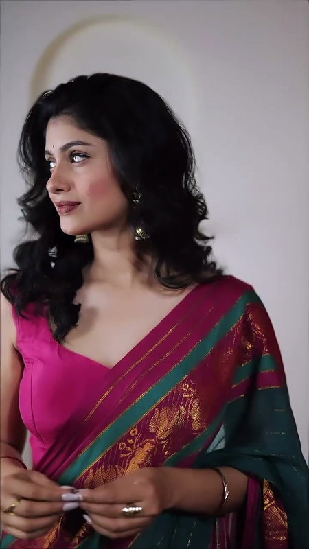 GLAM BABE SENSUOUS SEXY BACKLESS IN SAREE (2)2