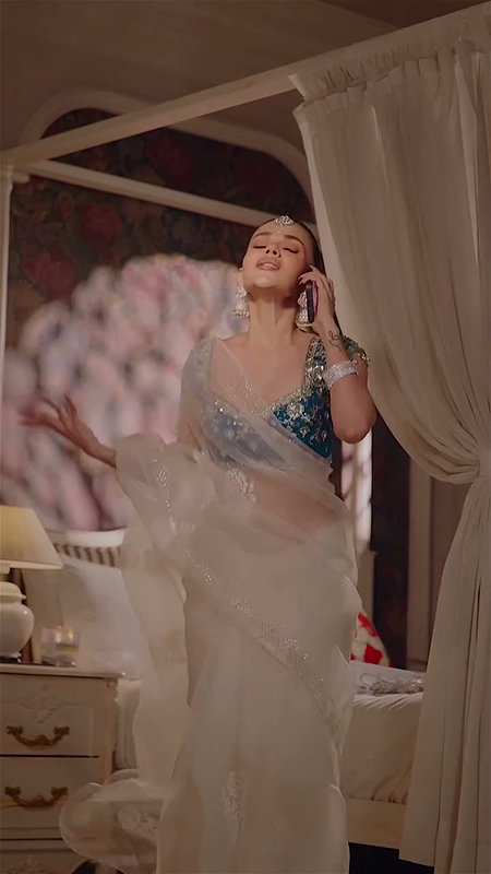 KOMAL PANDEY FAPWORTHY SEXY IN DIFFRENT SAREES (2)2