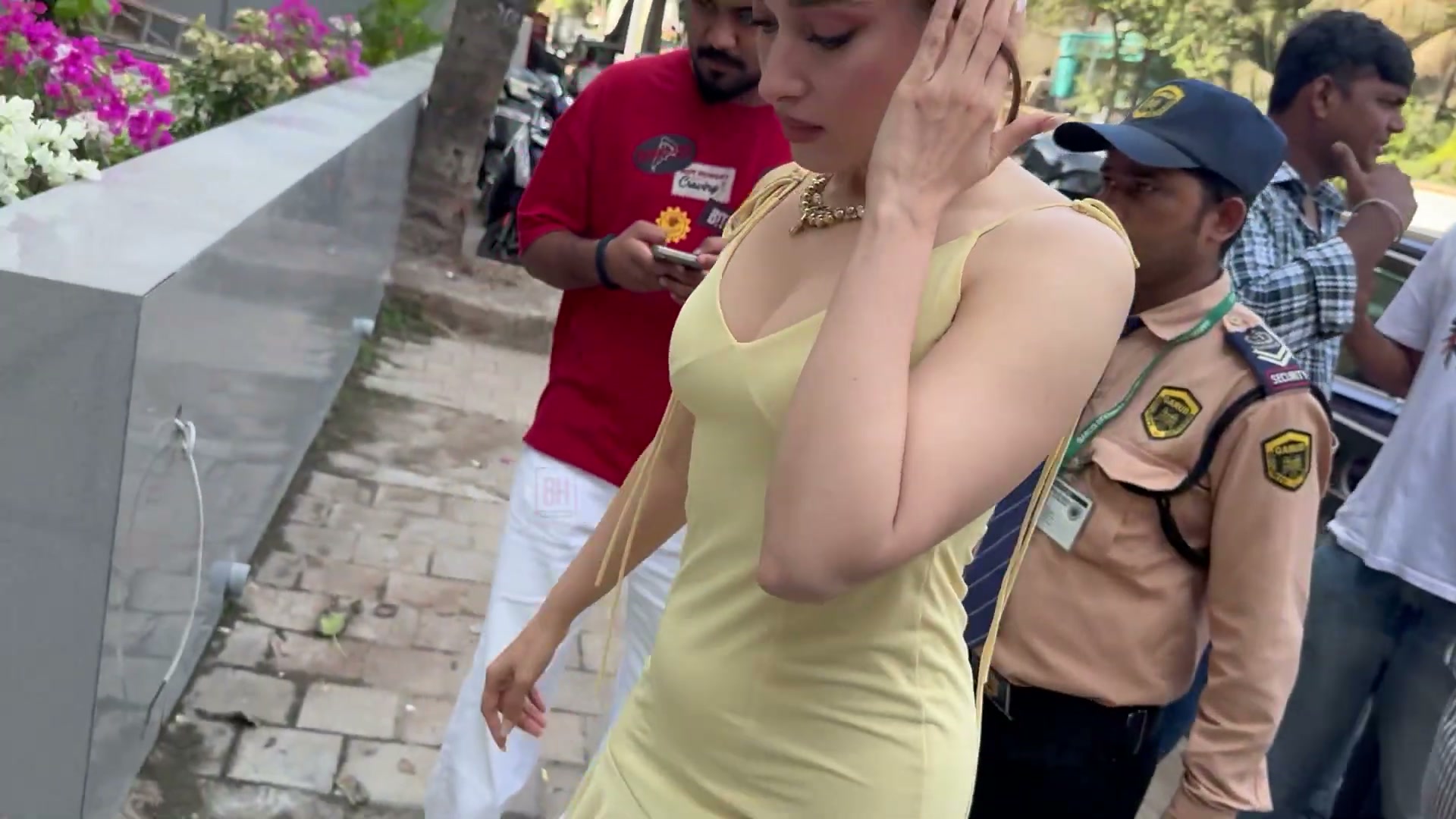 Frame 7