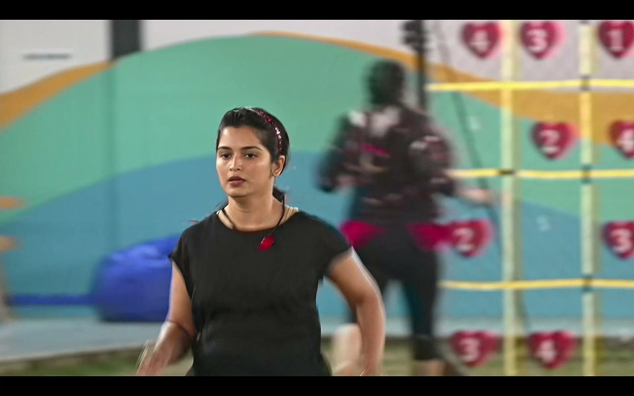 Serial Actress Priyanka Jain Hottest Ever Huge Jiggling Curvy ASS Exposed-1080P HD (2)2