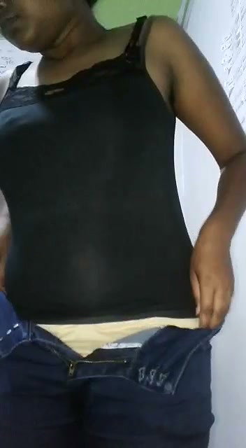 Tamil desi sexy figure bhabhi show her beautiful boobies and hairy pussy (2)2