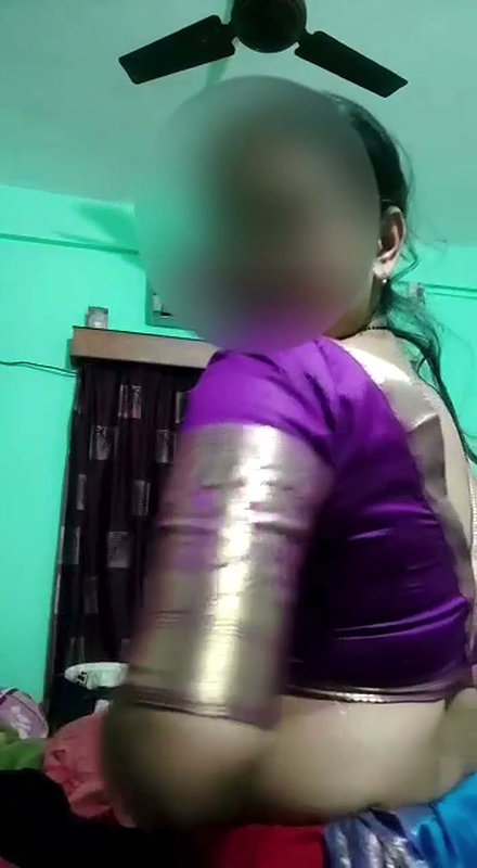 The best Striptease are always in a saree (2)2
