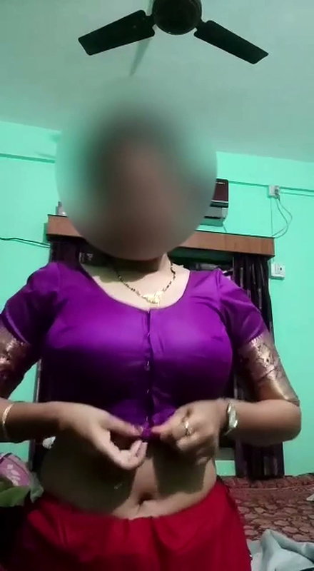 The best Striptease are always in a saree (2)2
