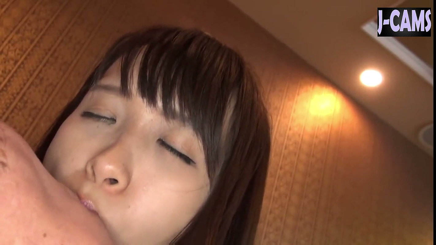 Silk Tongue Glides Slow with Glossy Lips Dripping Pure Temptation – Clip2
