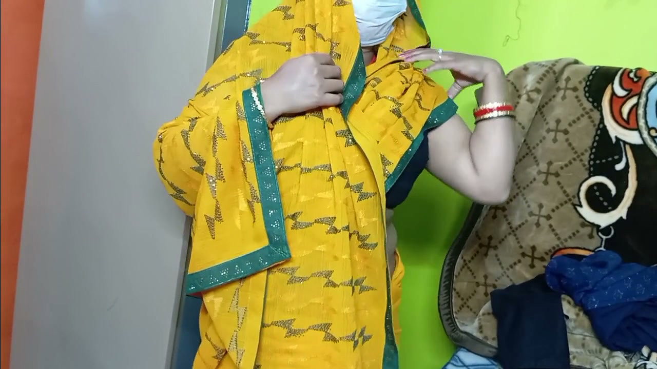 Beautiful Bhabhi Wearing Yellow Sari