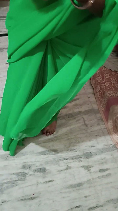 Desi Hot Aunty Romance with Pakkinti Boy