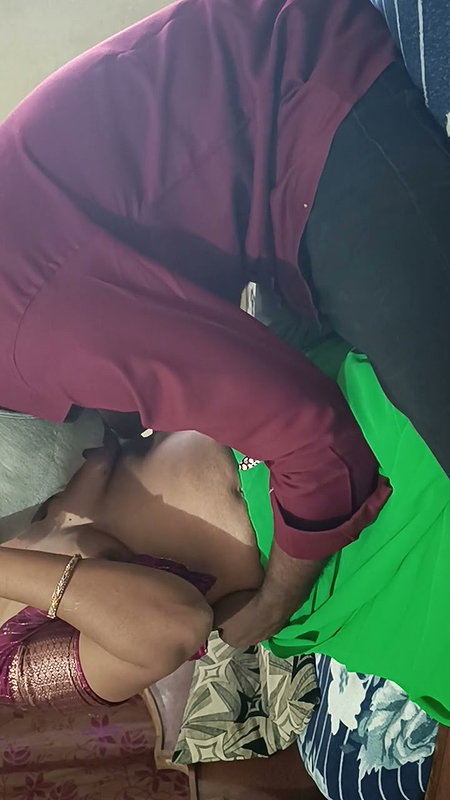 Desi Hot Aunty Romance with Pakkinti Boy