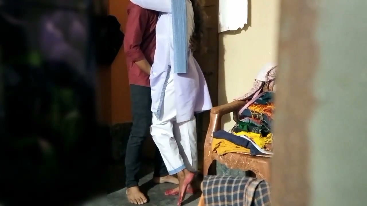 Desi Teacher Leaves Girl Student Who Came for Tuition