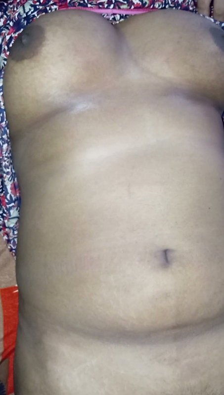 Indian Beautiful Girl Showing Her Pussy.