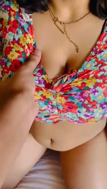 Beautiful Sexy Indian Milf Showing3