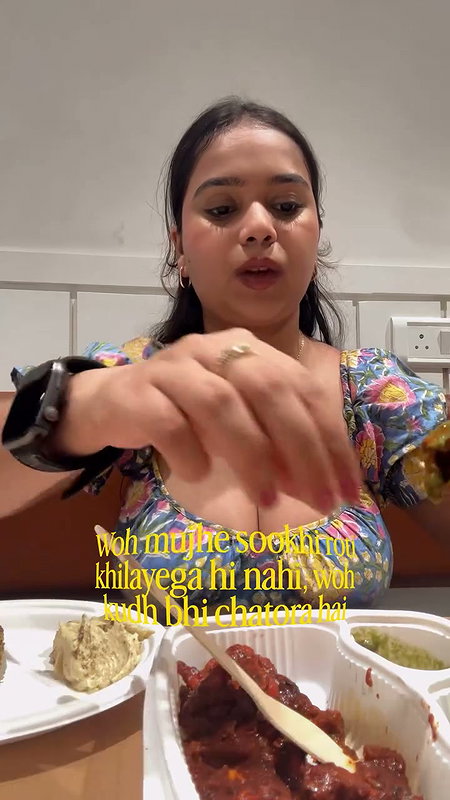 busty kannadiga girl cleavage in blue top2