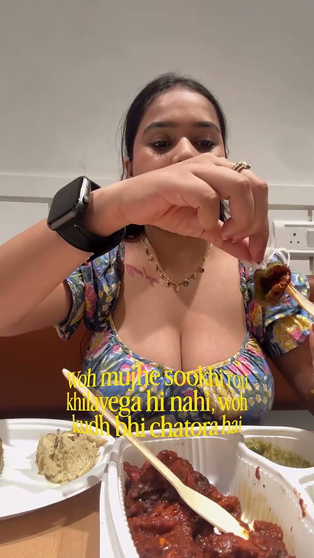 busty kannadiga girl cleavage in blue top2
