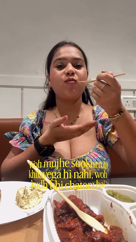 busty kannadiga girl cleavage in blue top2