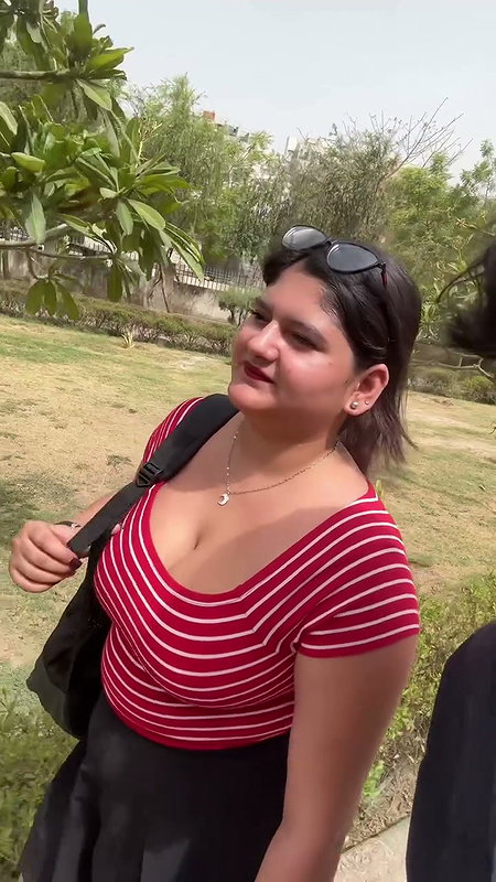 huge tits of desi lady jiggling while walkin in red top2