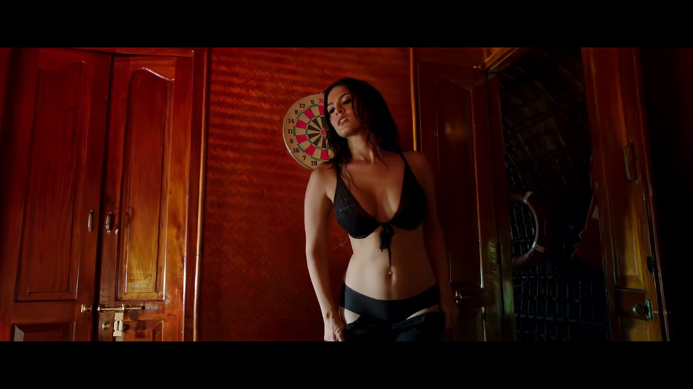 Sunny Leone – Black Bikini Jackpot Upscaled2