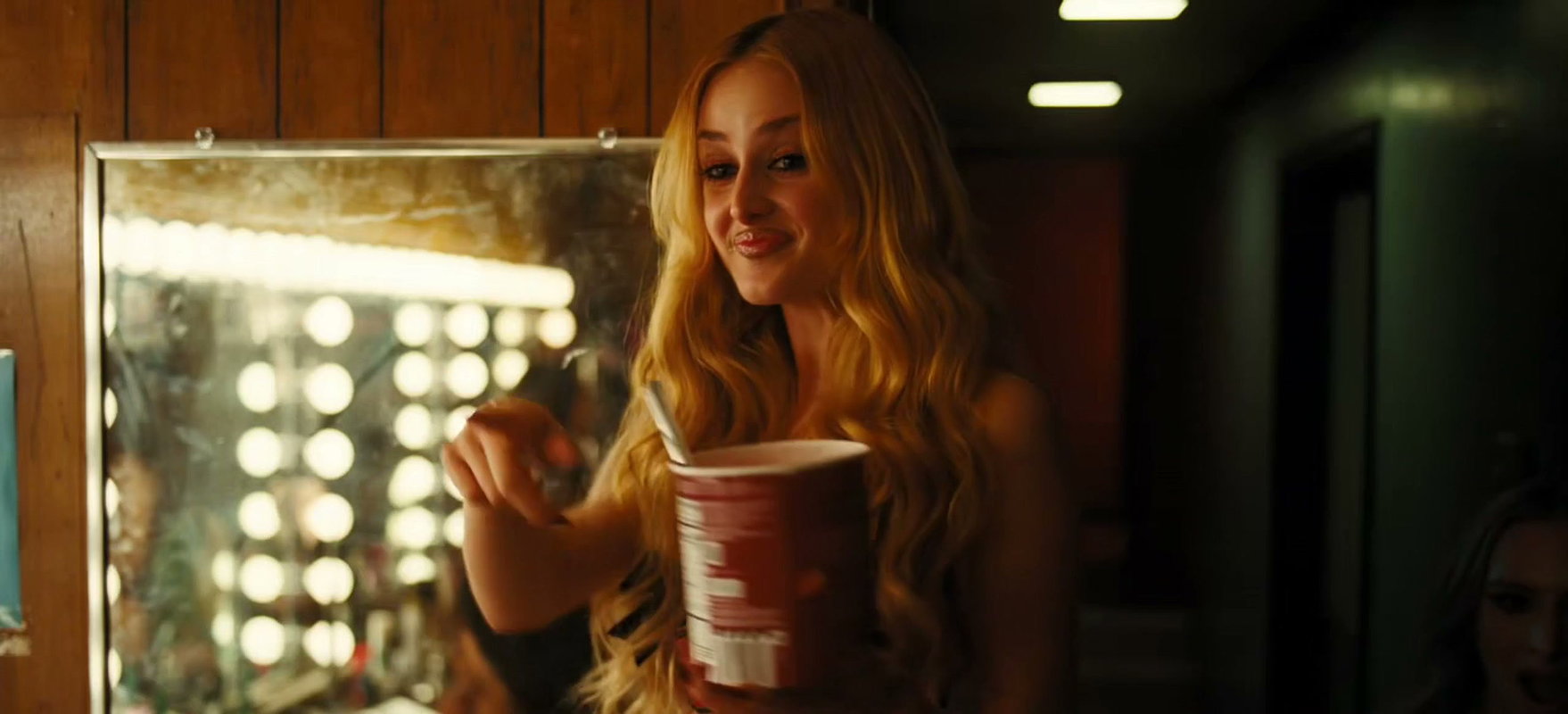 Sydney_Sweeney_Etc_Euphoria_S03E07__2026_