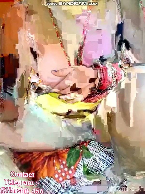 Pari stripchat ticket show