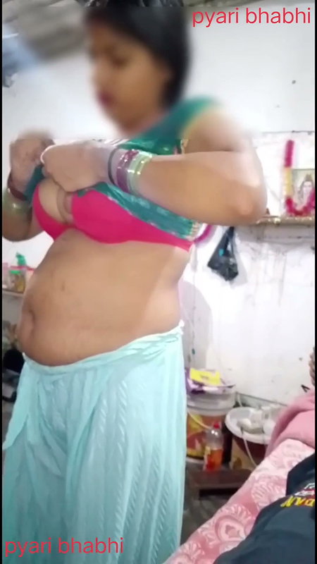 Ass pussy fucking cock sucking pussy sucking breasts sucking milk from the breast and sitting on the cock in doggy style and lying straight on Hindi audio