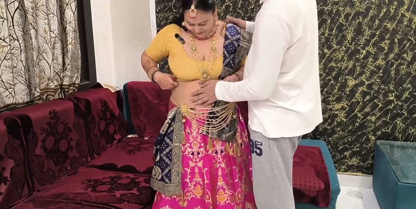Beautiful Puja Bhabhi Fuck by Indian Hunter Sucking Big Rocket