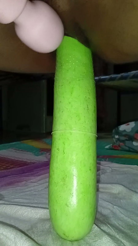 Bhabhi Ne chut ko phad Diya louki se