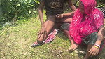 Dost ki bhabhi ko Jungle Safai karte waqt chudai ki