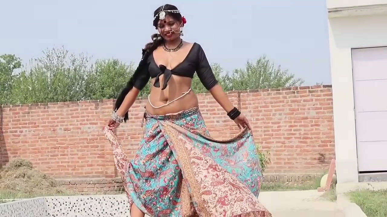 Indian desi stepsis pussy fuking in Hindi audio