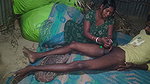 Indian pados ki bhabhi chudai ke liye vate kar raha tha