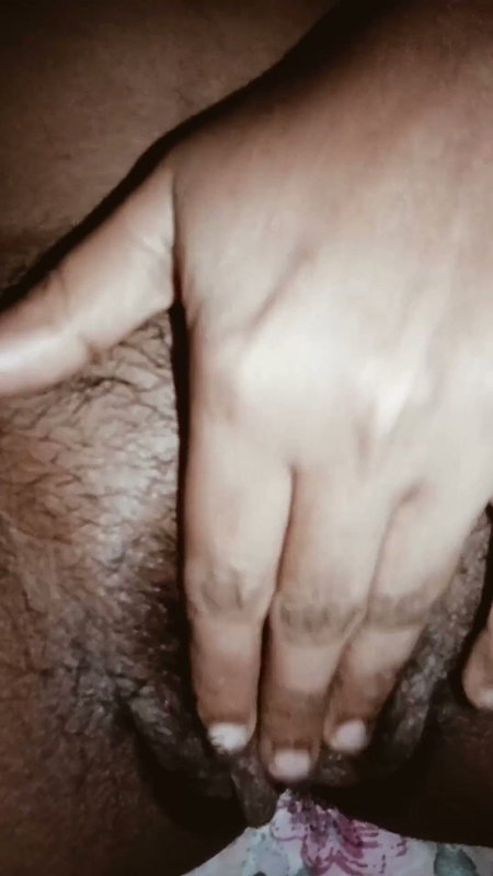 Mallu naughty mom fingering