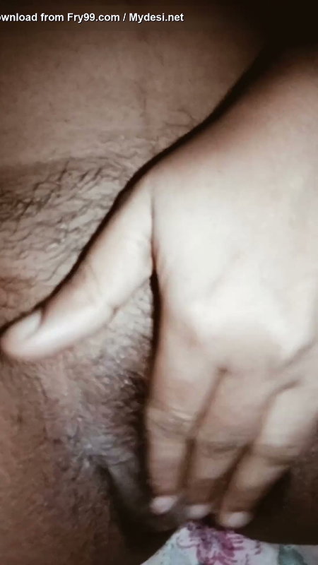 Mallu naughty mom fingering