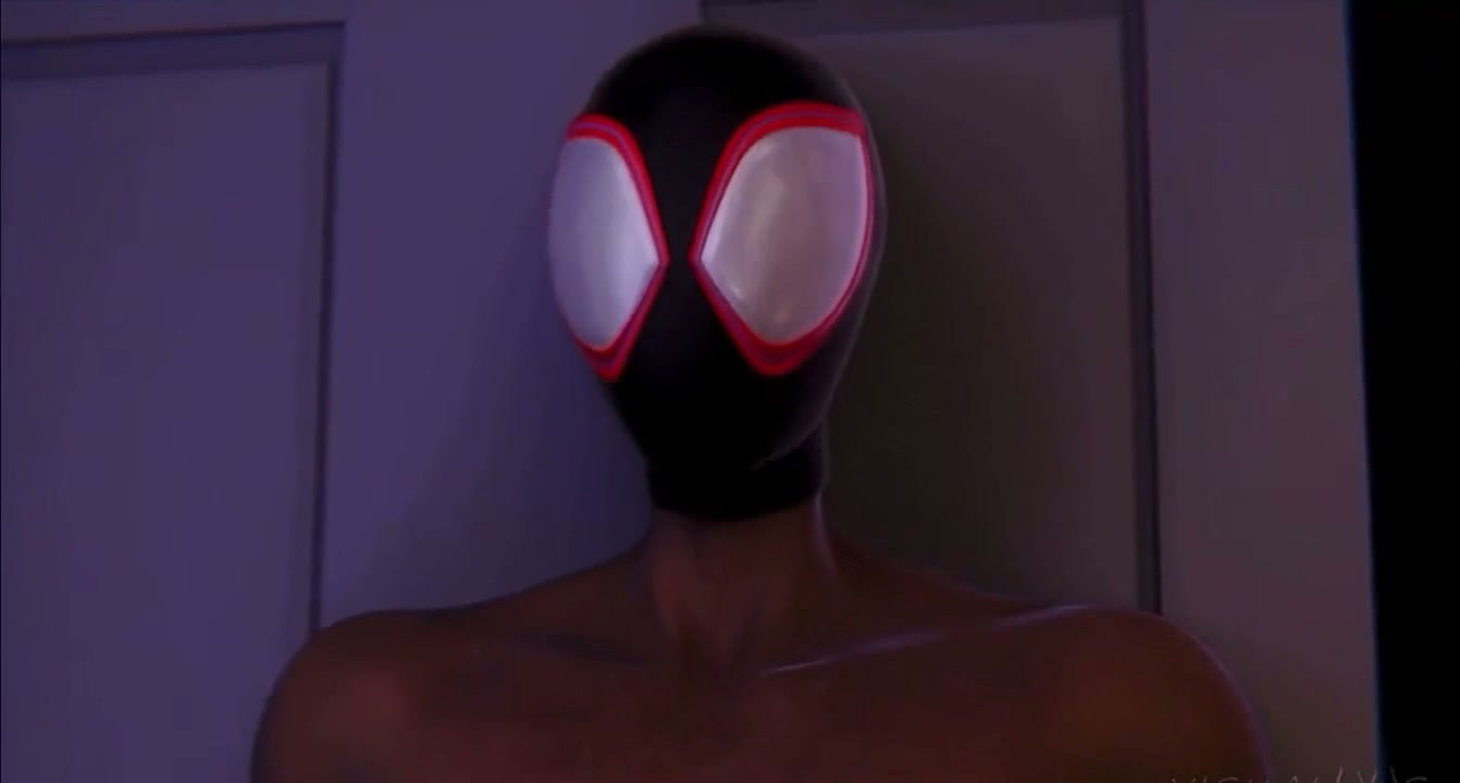 Spiderman fucks spidergirl in doggy style