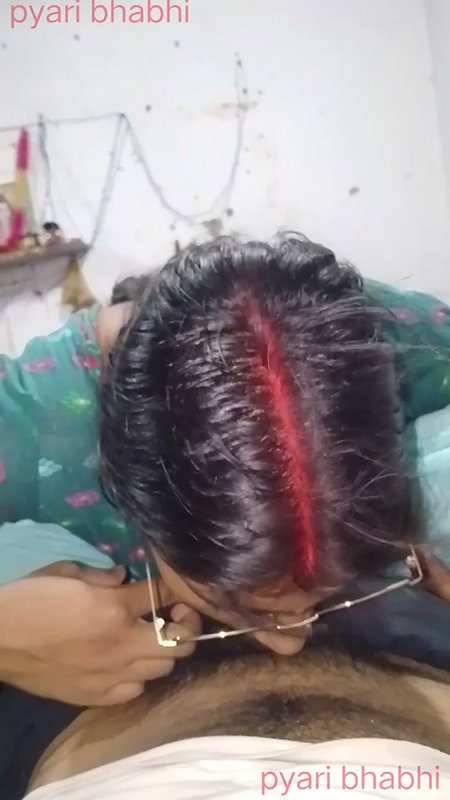 Stepmom and stepsister did a in Hindi audio