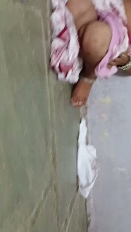 The beautiful step-sister took off her saree alone in the room and the stepbrother secretly saw the sister undressing