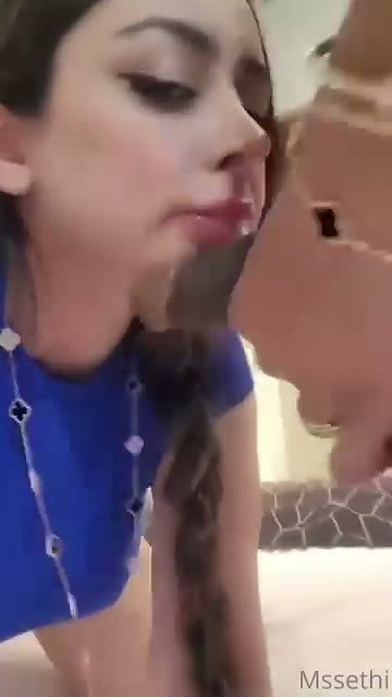 HORNY DESI WIFE SUCKING COCK AND READY FOR FUCK2