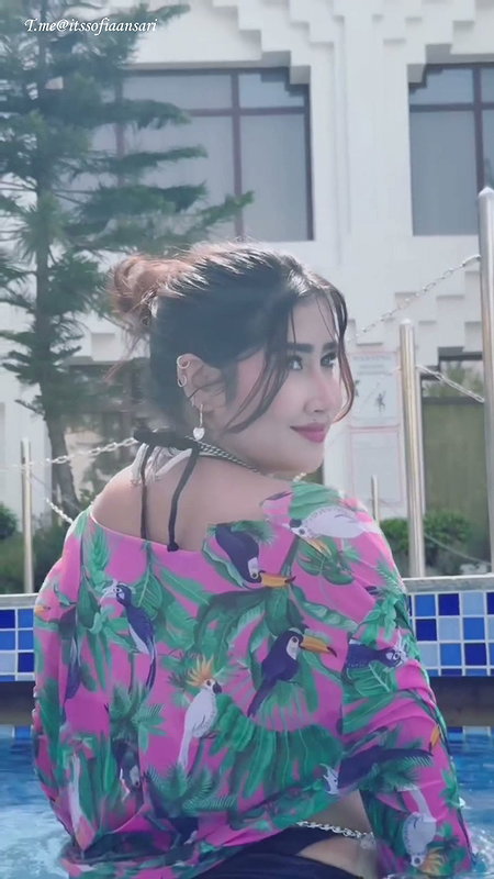 HOTNESS IN BIKINI SEDUCTION IN POOL CAPTIVATING HQ VIDEO2