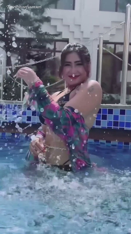 HOTNESS IN BIKINI SEDUCTION IN POOL CAPTIVATING HQ VIDEO2