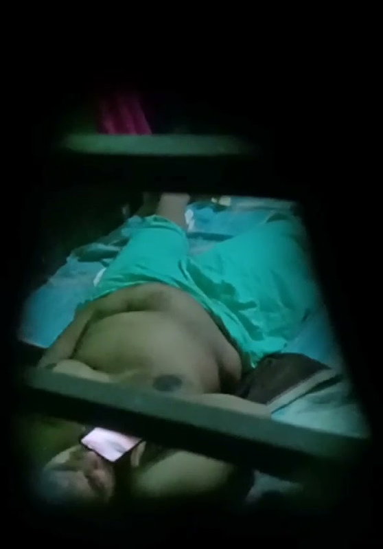 villege aunty providing video call service open blouse and rubbing pussy 22