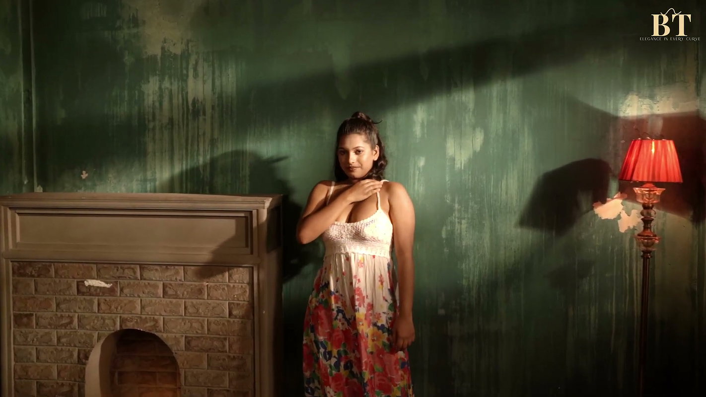 booby tanisha huge cleavage show sensual photoshoot 22