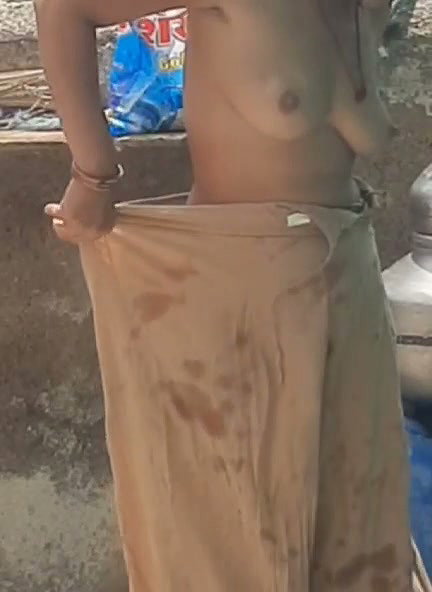 bhabhi outdoor bathing neibour secretly capture bhabhis boobs pussy and ass 22