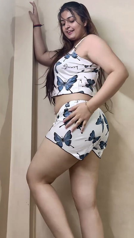 sexy thighs navel and boobs in blue costume2