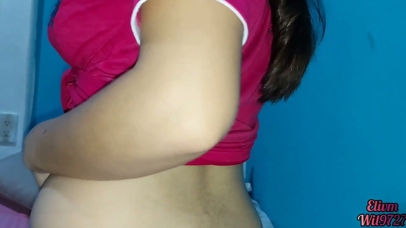 Alone with my stepsister we fuck