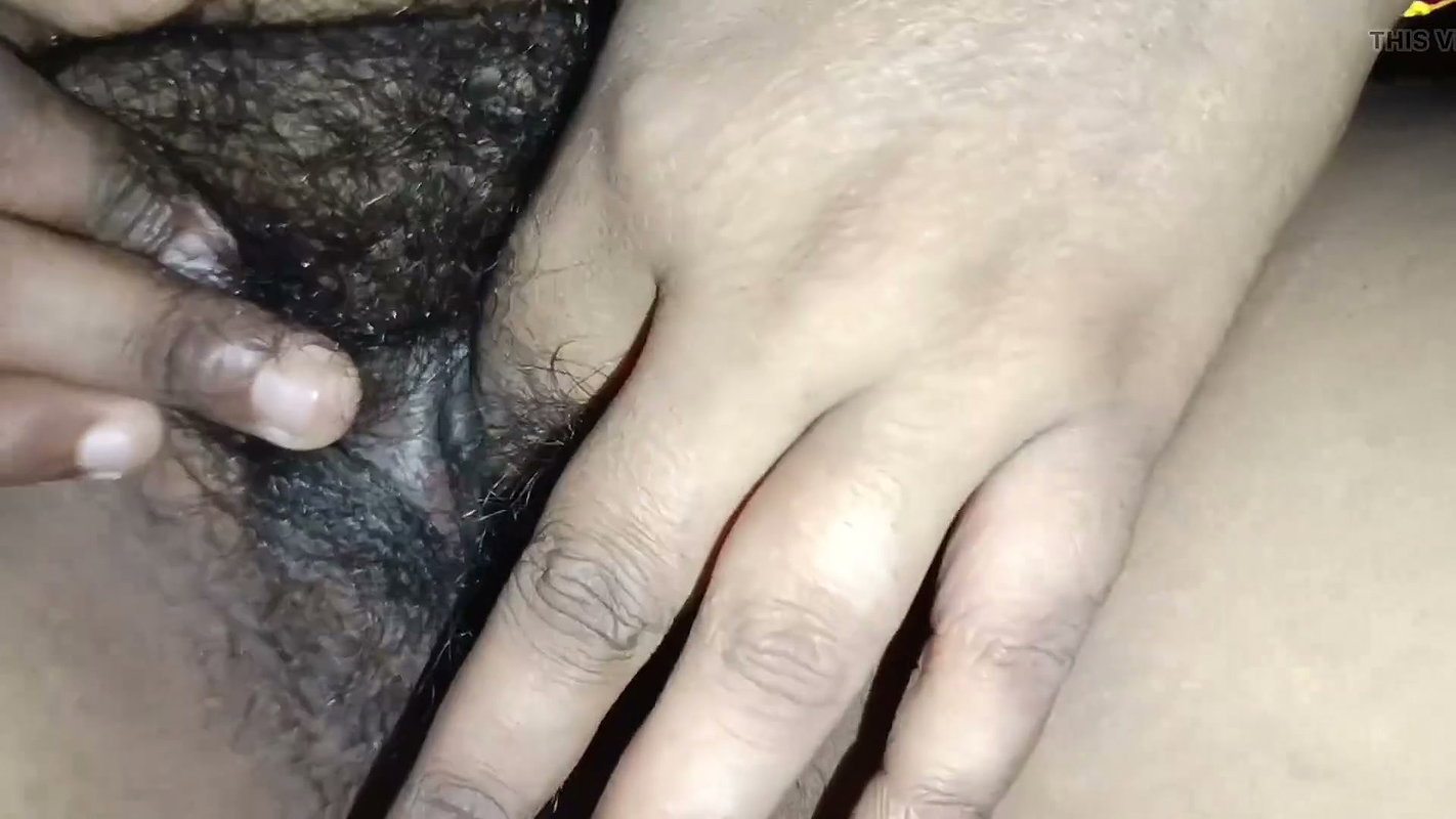 Bhabhi ji ne apani boobs aur choot dikhaye sexy bhabhi