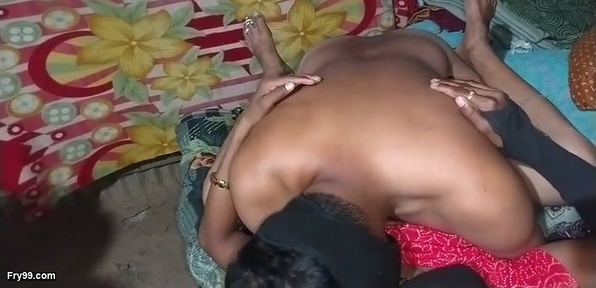 Desi husband wife chudai gaon ki bhabhi ki chudai