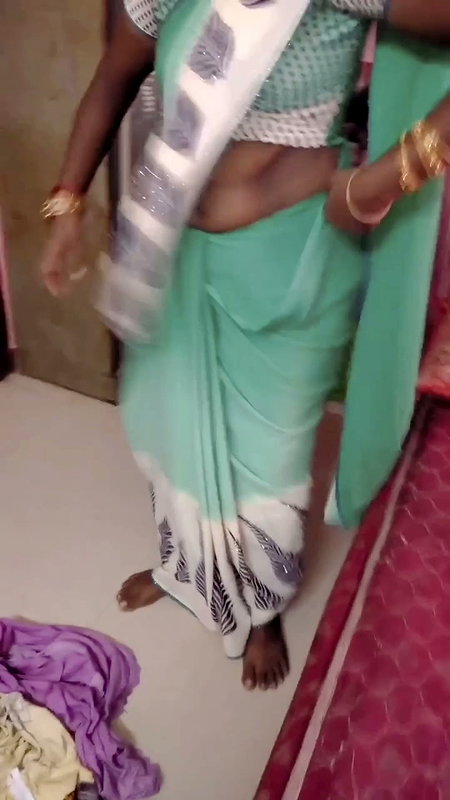 Desi Tamil Wife Renu Wet Nude Body Towel Dry & Slow Saree Dressing Tease! Indianhotwifex